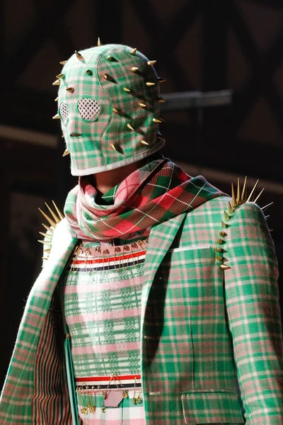 Look 92